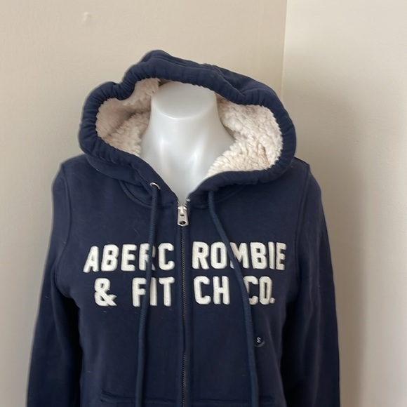 (NWT) Abercrombie & Fitch Women’s Full Zip Sherpa Hoodie in Navy, Small - Picture 2 of 15